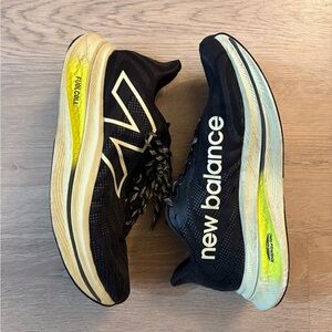 New Balance FuelCell SuperComp Trainer V2 Running Shoes men's size 11.5